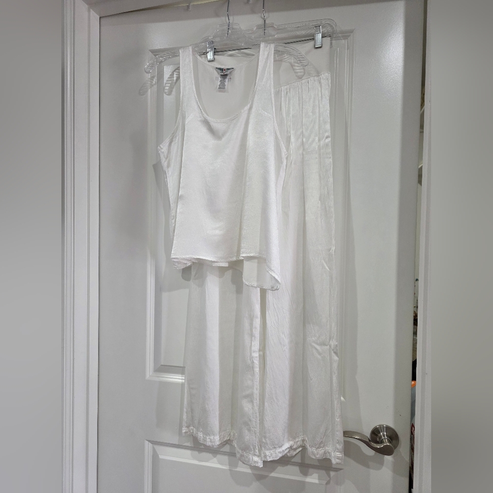 Hard Tail White Rayon Set (Pant & Top)
